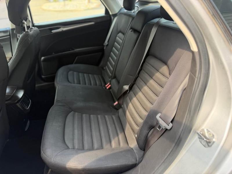 Ford Fusion SE 2013