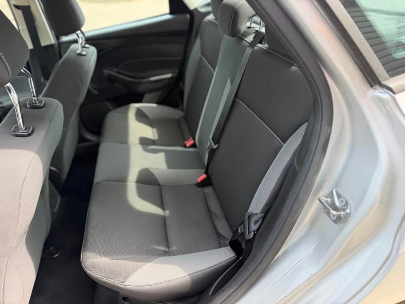 Ford Focus S Sedan 2014