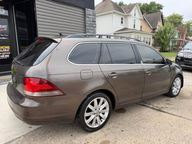 Volkswagen Jetta SportWagen 2.0L TDI 2012