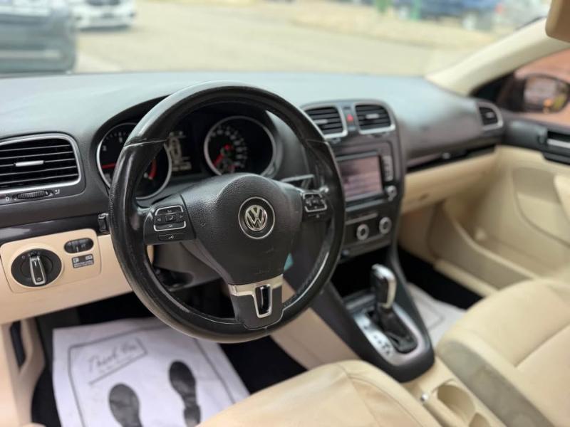 Volkswagen Jetta SportWagen 2.0L TDI 2012