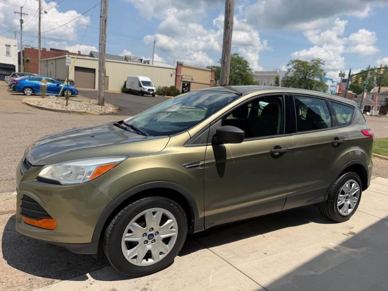Ford Escape S FWD 2013