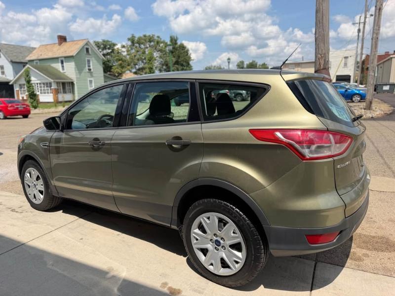 Ford Escape S FWD 2013