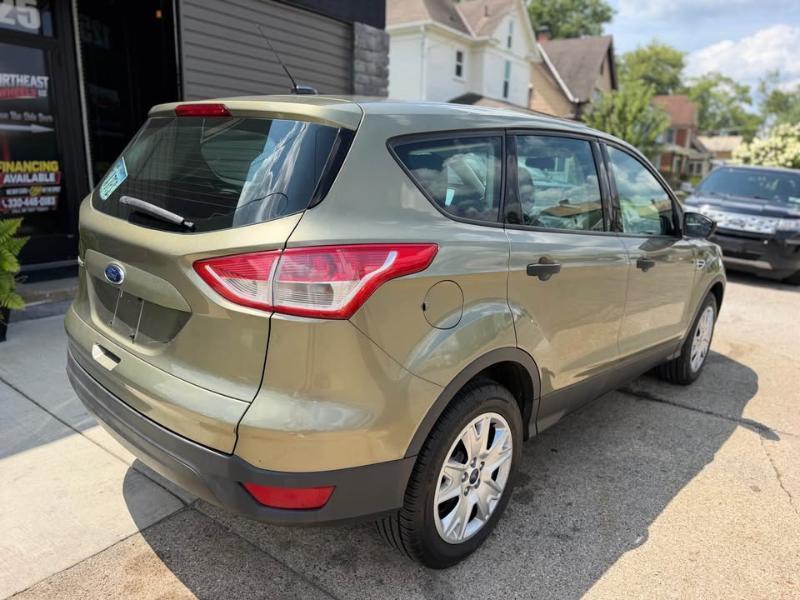 Ford Escape S FWD 2013