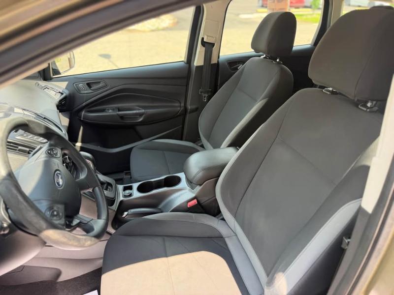 Ford Escape S FWD 2013