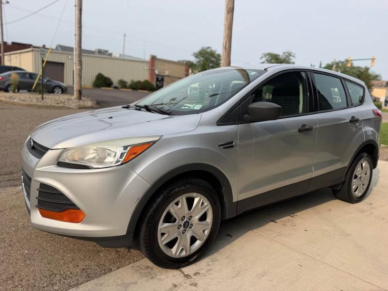 Ford Escape S FWD 2013