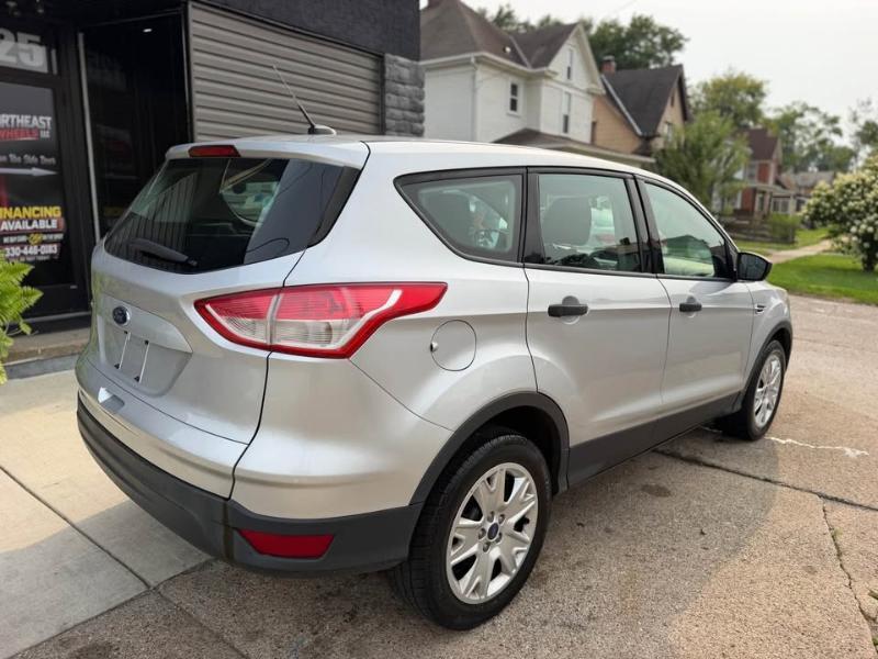 Ford Escape S FWD 2013