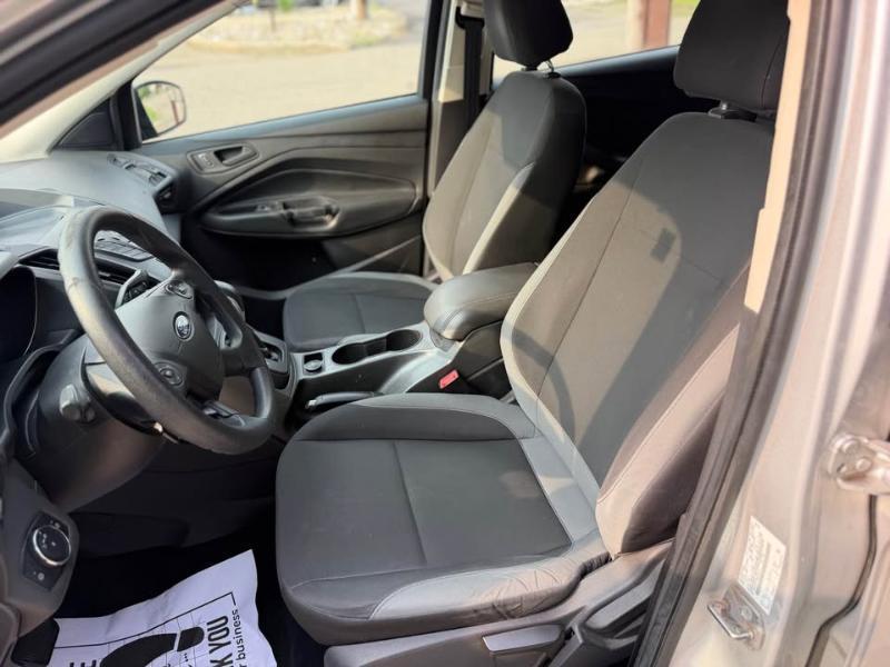 Ford Escape S FWD 2013
