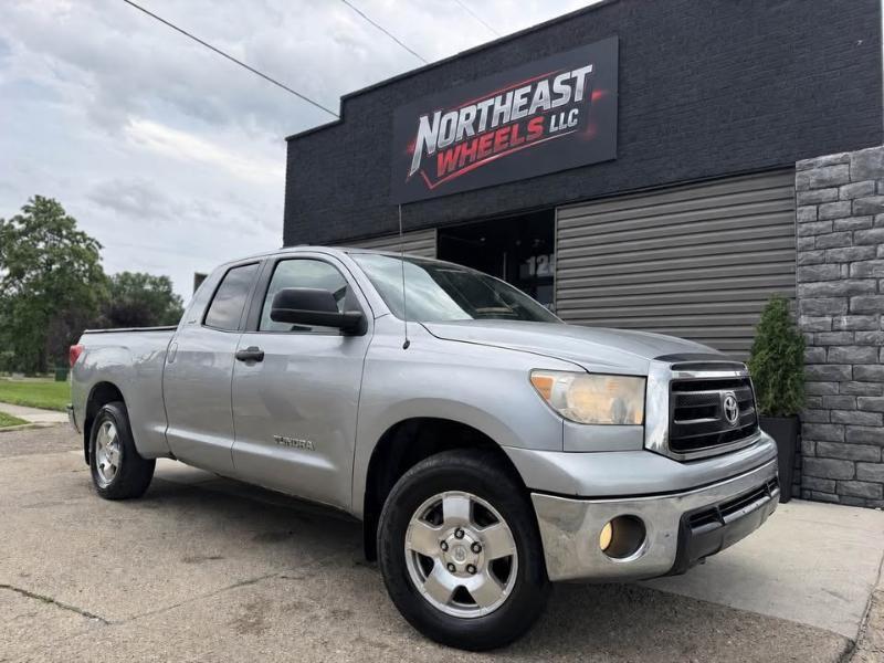 Toyota Tundra Tundra-Grade Double Cab 4.6L 4WD 2012
