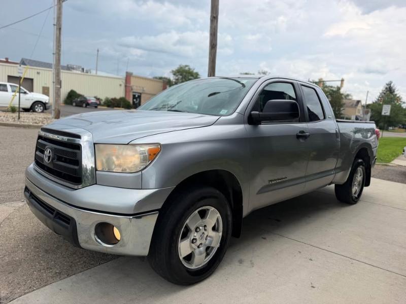 Toyota Tundra Tundra-Grade Double Cab 4.6L 4WD 2012