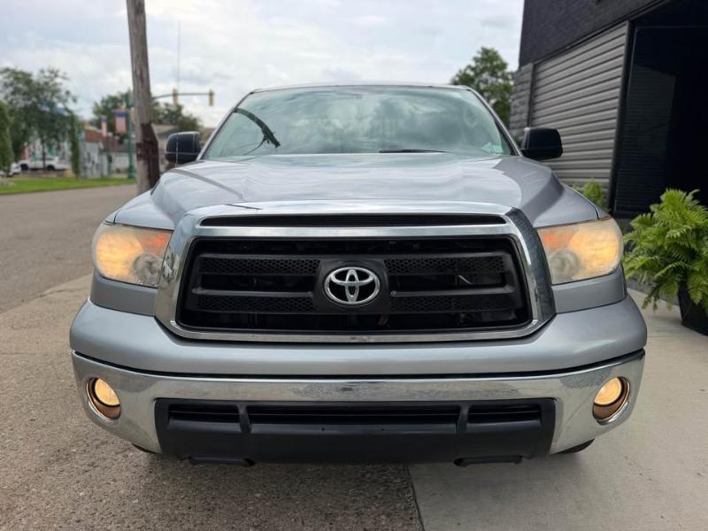 Toyota Tundra Tundra-Grade Double Cab 4.6L 4WD 2012