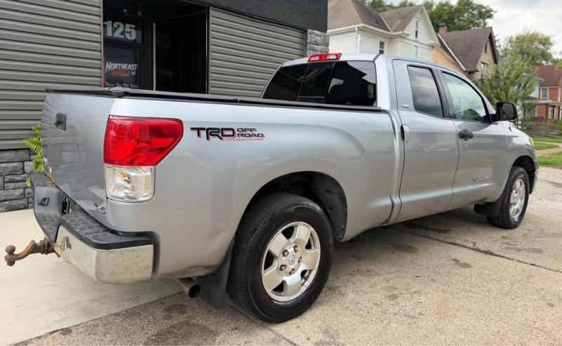 Toyota Tundra Tundra-Grade Double Cab 4.6L 4WD 2012