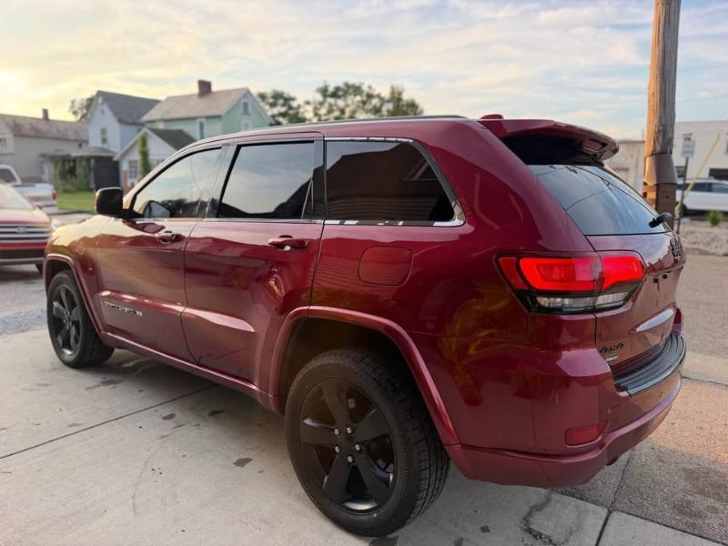 Jeep Grand Cherokee Laredo 4WD 2015