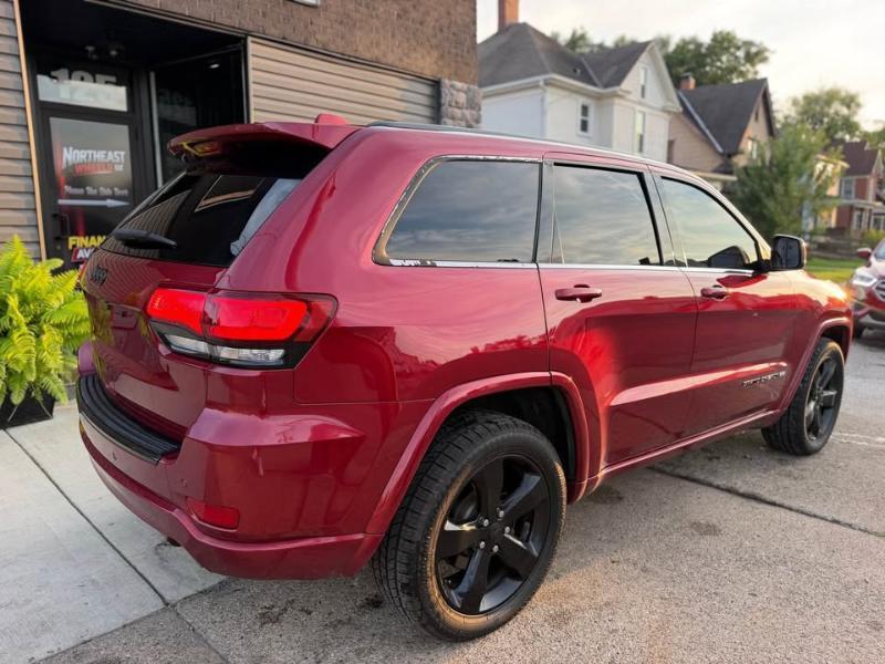 Jeep Grand Cherokee Laredo 4WD 2015