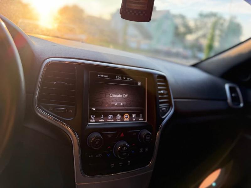 Jeep Grand Cherokee Laredo 4WD 2015