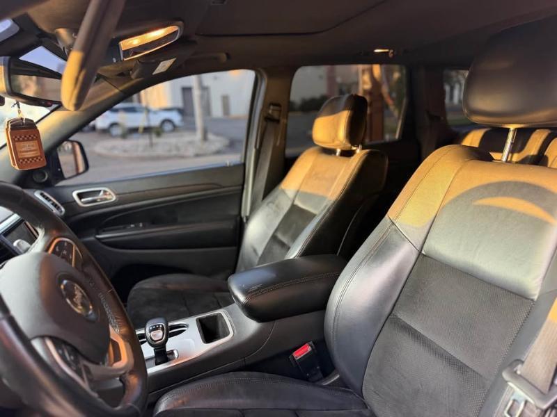 Jeep Grand Cherokee Laredo 4WD 2015