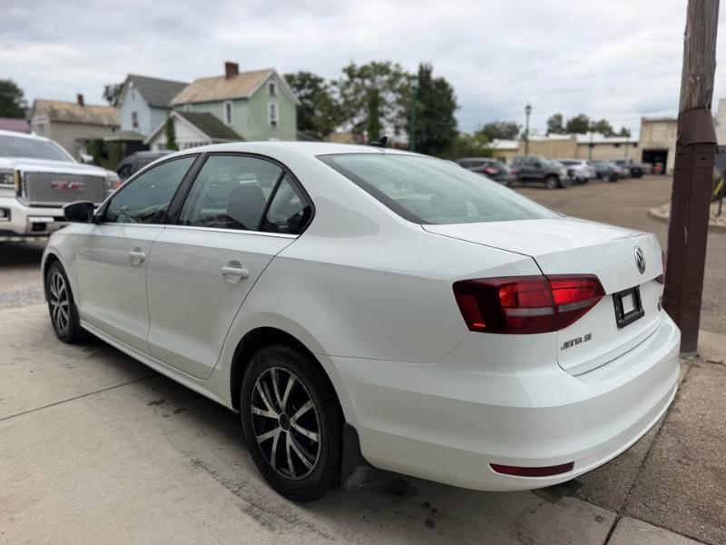 Volkswagen Jetta 1.4T SE 6A 2017