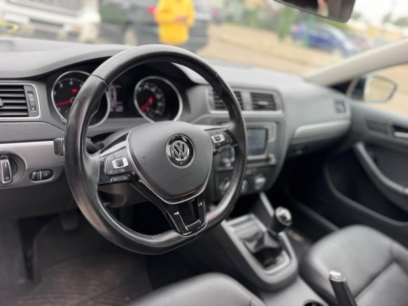 Volkswagen Jetta 1.4T SE 6A 2017