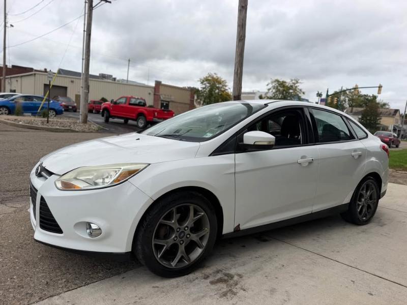 Ford Focus SE Sedan 2013