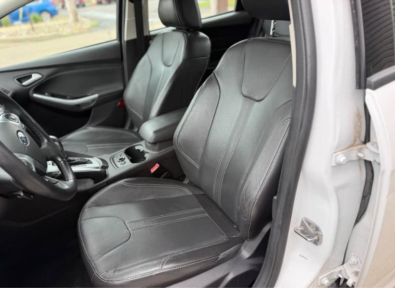 Ford Focus SE Sedan 2013