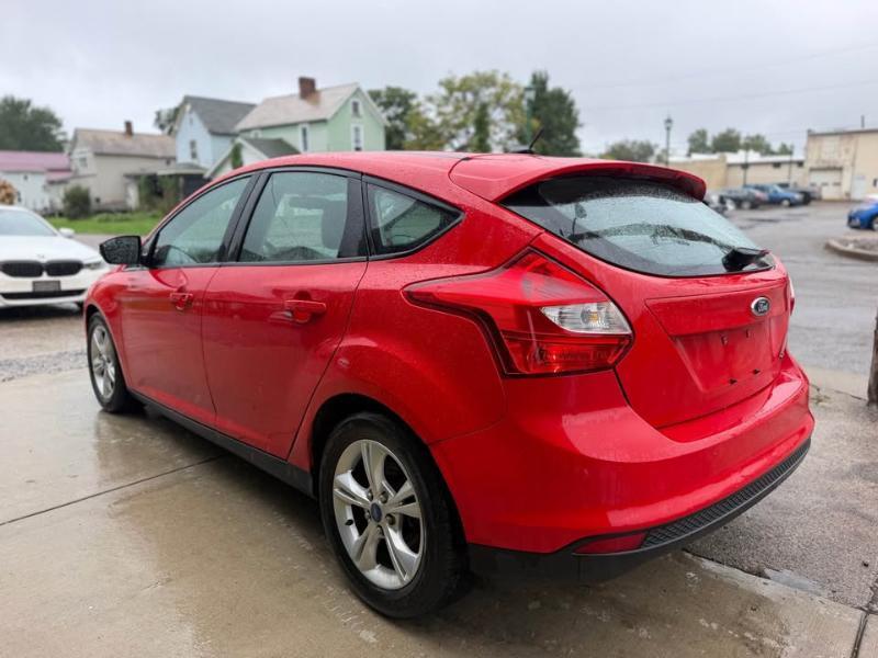 Ford Focus SE 2012