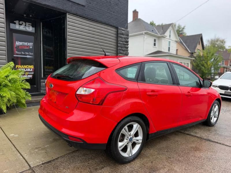 Ford Focus SE 2012