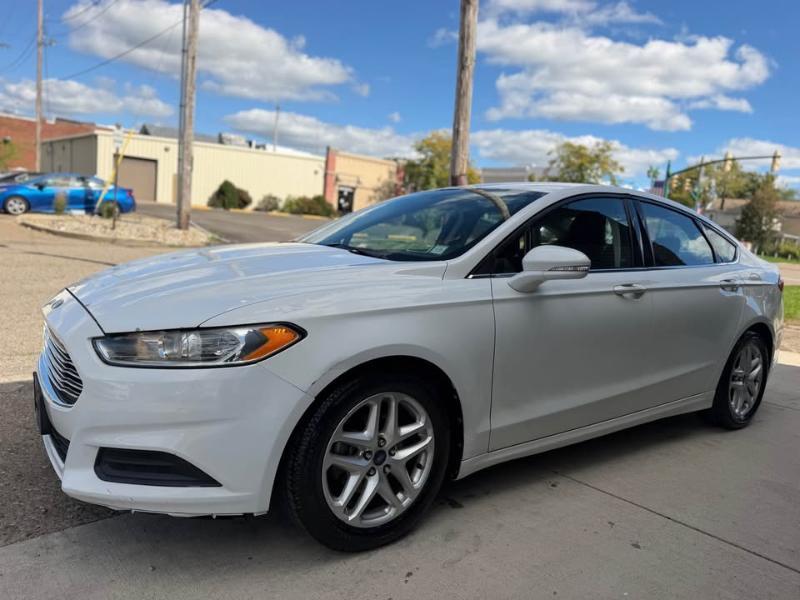 Ford Fusion SE 2013