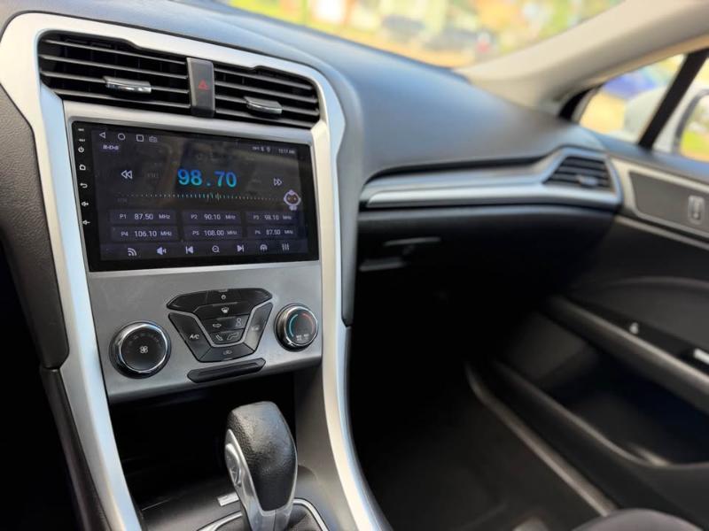 Ford Fusion SE 2013