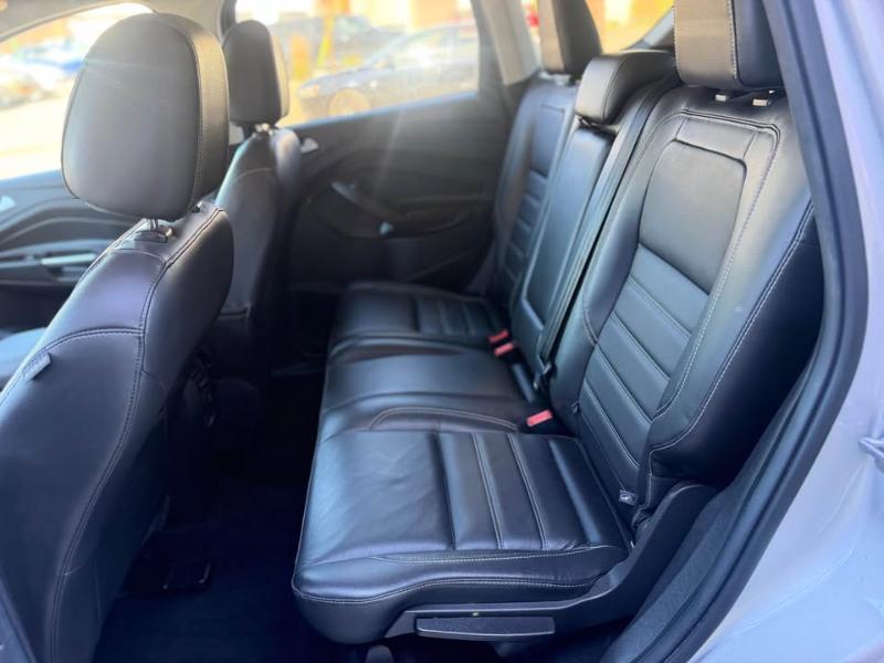 Ford Escape Titanium 4WD 2017