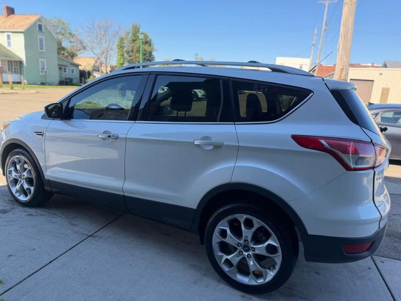 Ford Escape Titanium 4WD 2013
