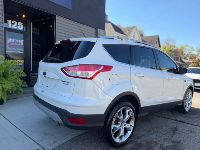 Ford Escape Titanium 4WD 2013