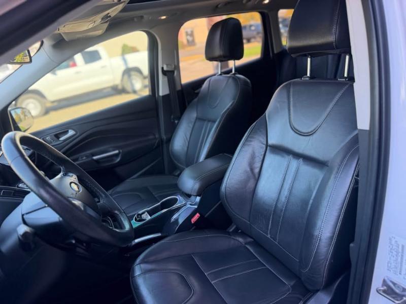 Ford Escape Titanium 4WD 2013