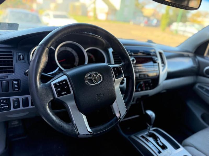 Toyota Tacoma Double Cab Long Bed V6 Auto 4WD 2012