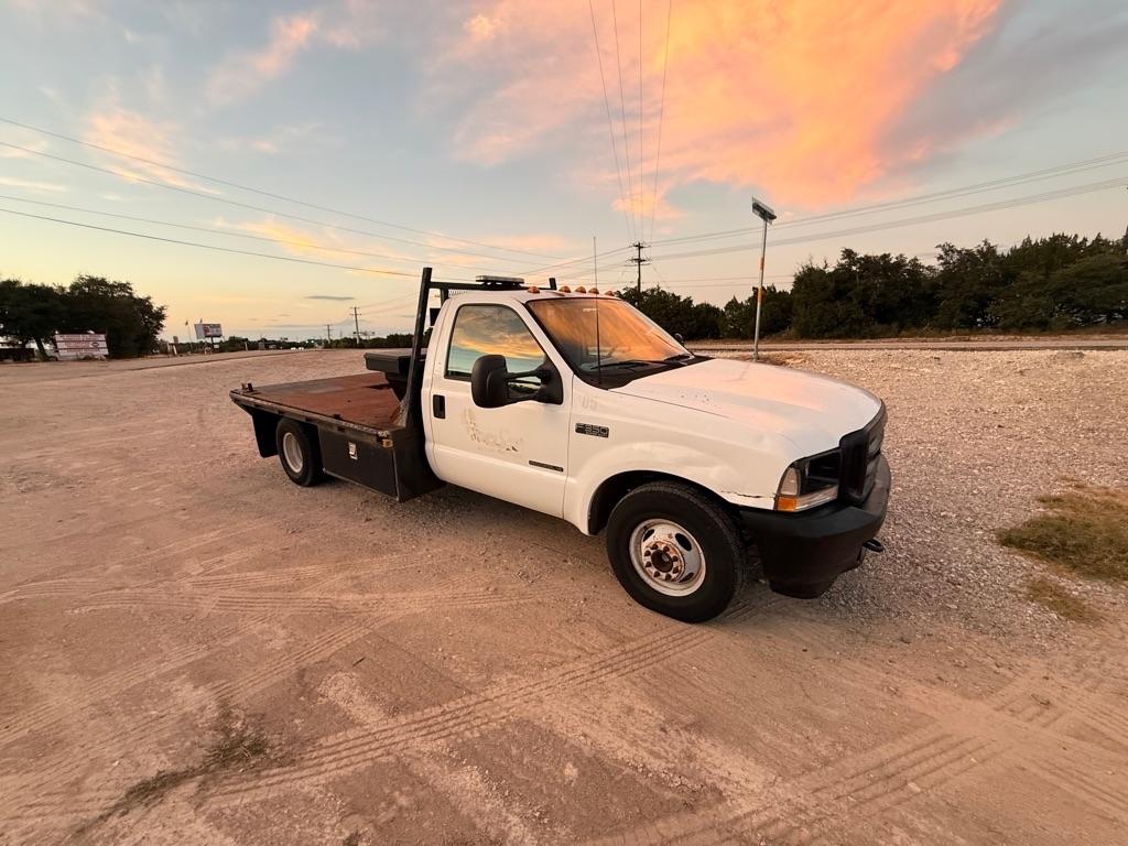 2002 Ford F-350 SD XL Reg. Cab 2WD DRW