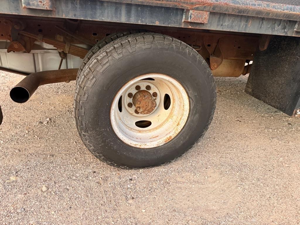2002 Ford F-350 - Photo 11