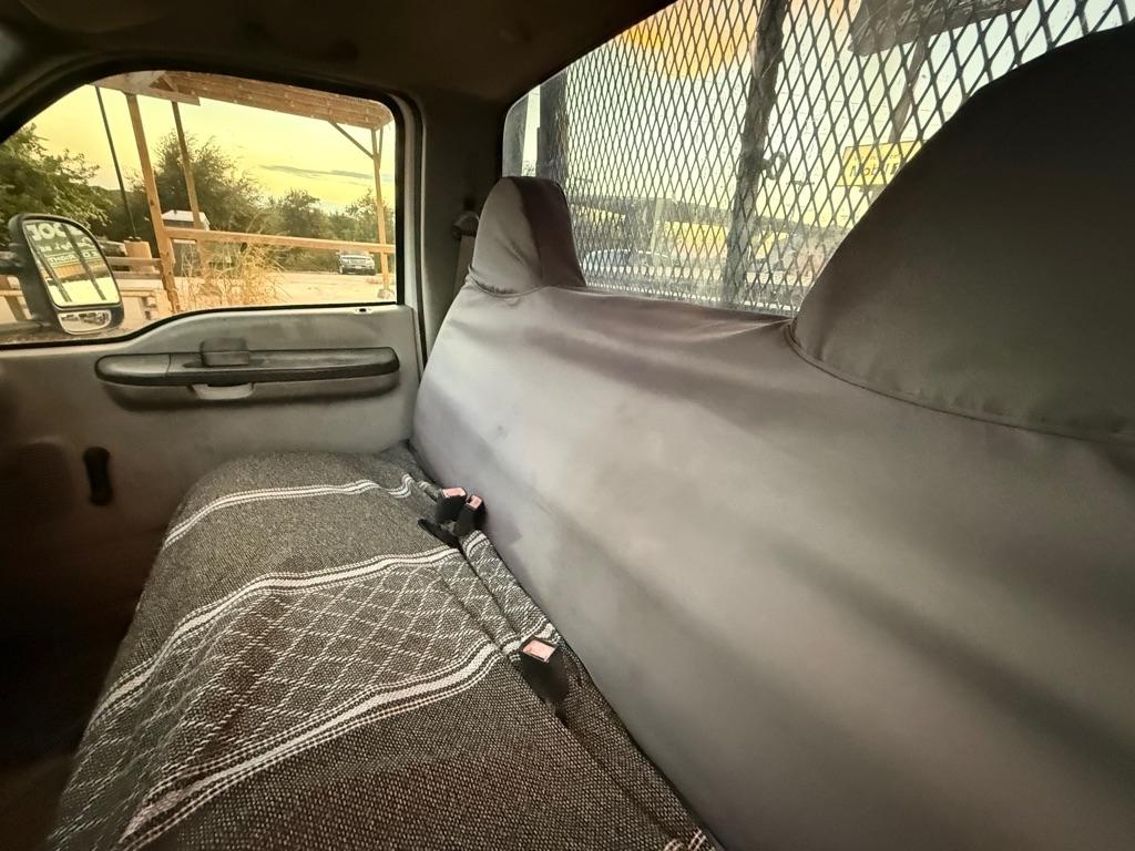 2002 Ford F-350 - Photo 18