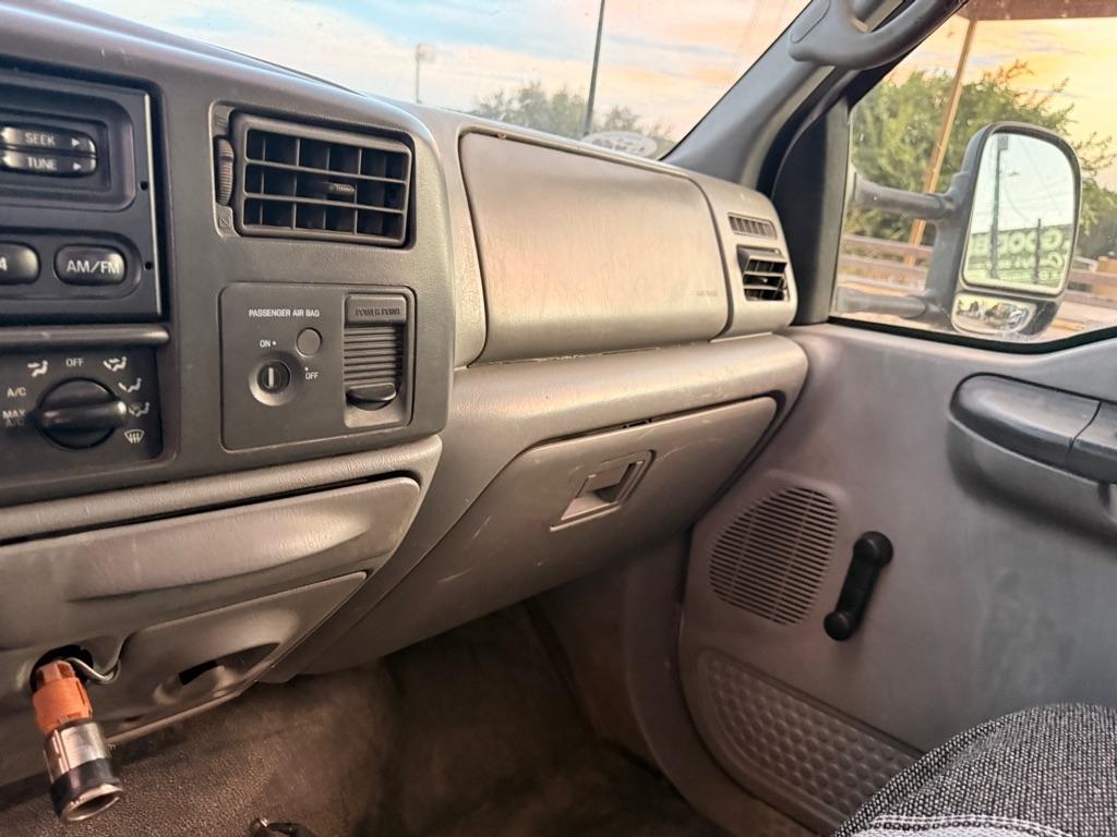 2002 Ford F-350 - Photo 21