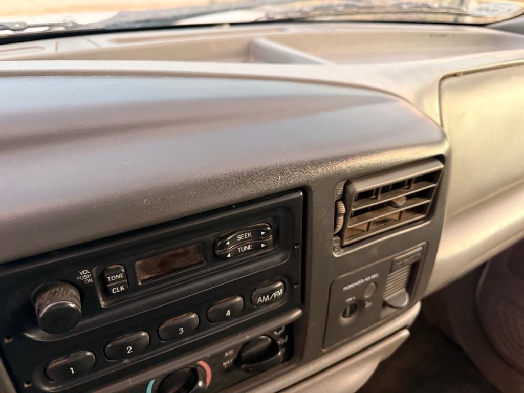 2002 Ford F-350 - Photo 22