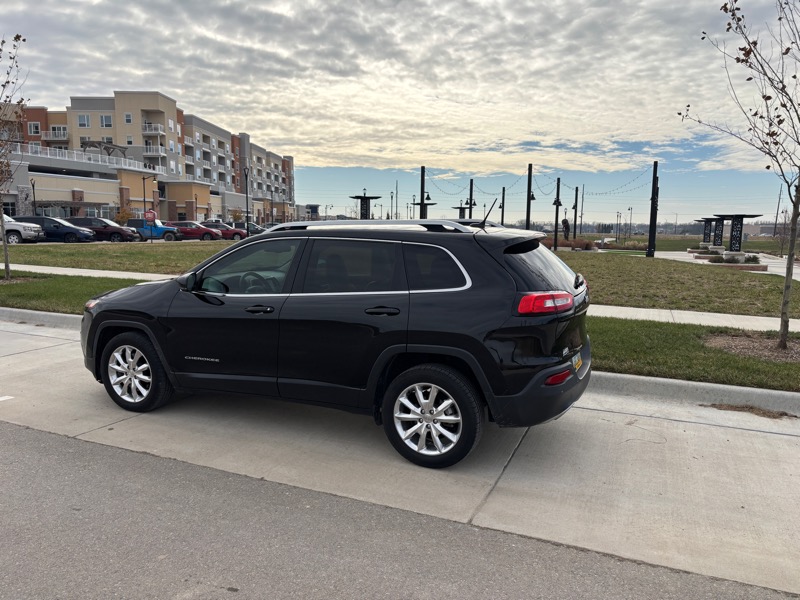Jeep Cherokee Limited FWD 2015