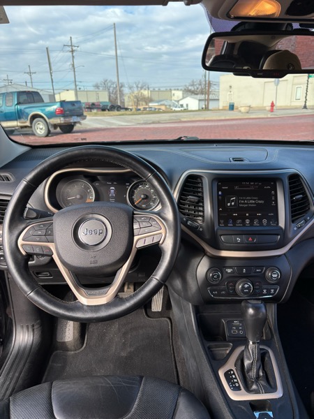 Jeep Cherokee Limited FWD 2015