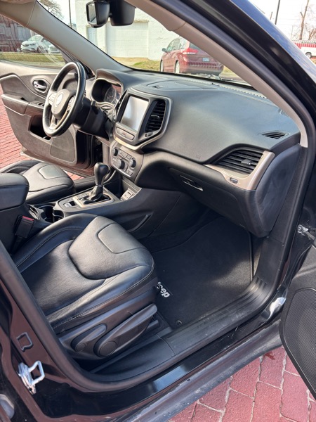 Jeep Cherokee Limited FWD 2015