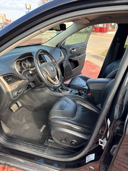 Jeep Cherokee Limited FWD 2015