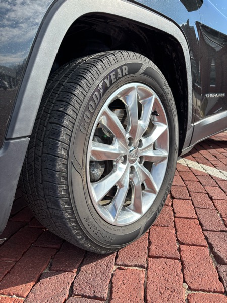 Jeep Cherokee Limited FWD 2015