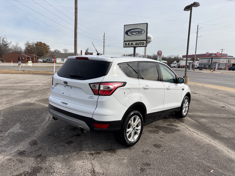 Ford Escape SE FWD 2017