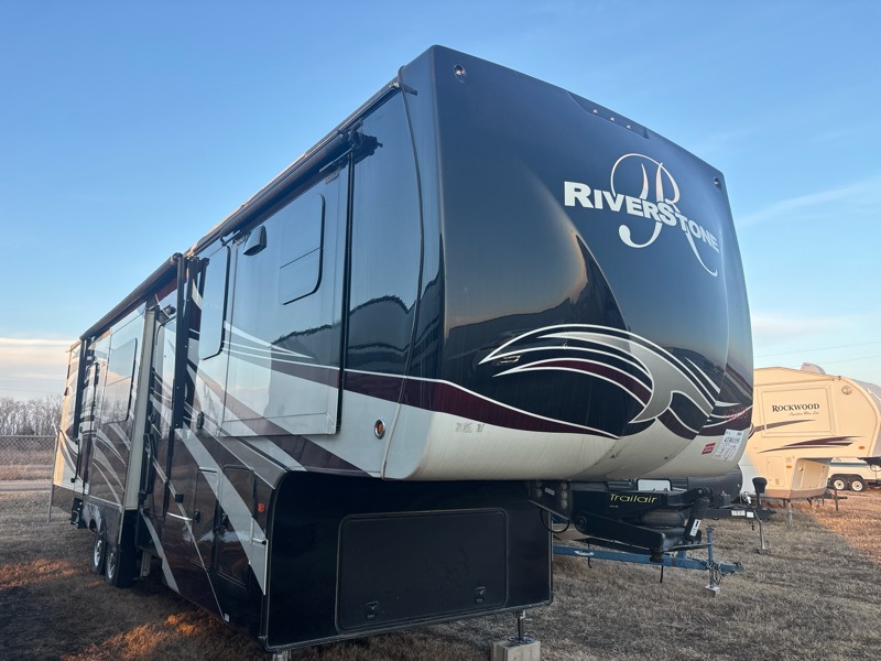 2018 Forest River Riverstone M-39FK