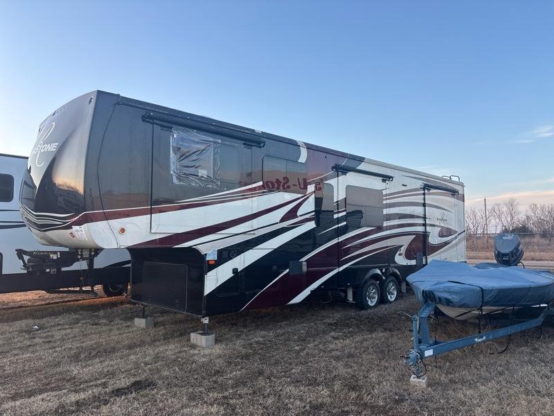 Forest River Riverstone  2018