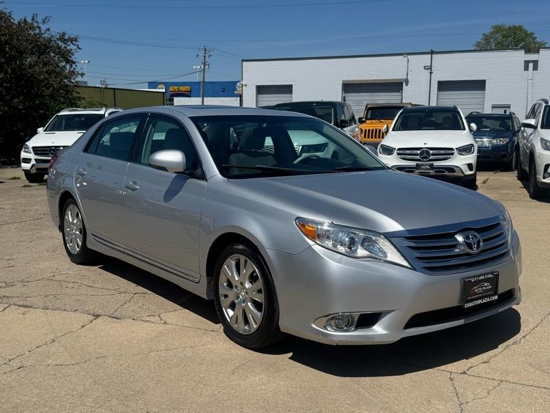 Toyota Avalon Base 2012