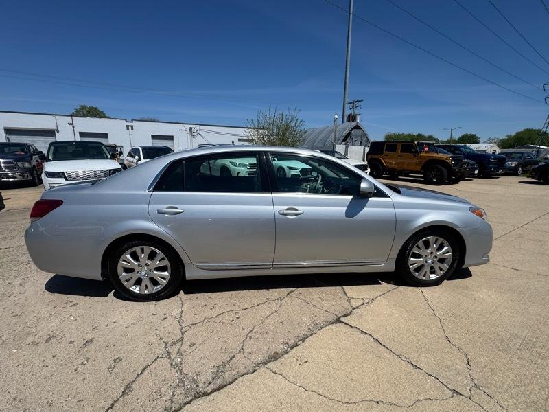 Toyota Avalon Base 2012