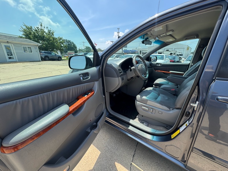 Toyota Sienna XLE FWD 2009 Toyota Sienna XLE FWD 2009