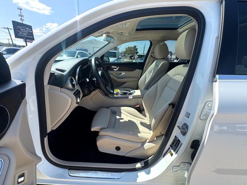 Mercedes-Benz GLC-Class GLC300 4MATIC 2019 Mercedes-Benz GLC-Class GLC300 4MATIC 2019