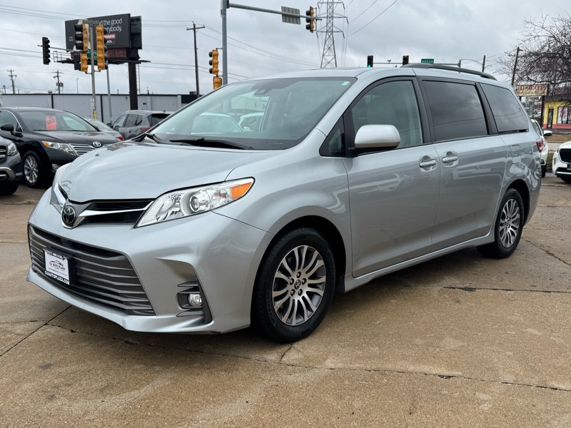 Toyota Sienna Limited Premium 7-Passenger 2020